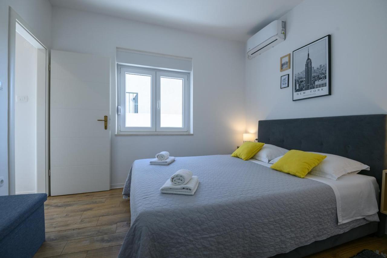 Emaro Apartmán *