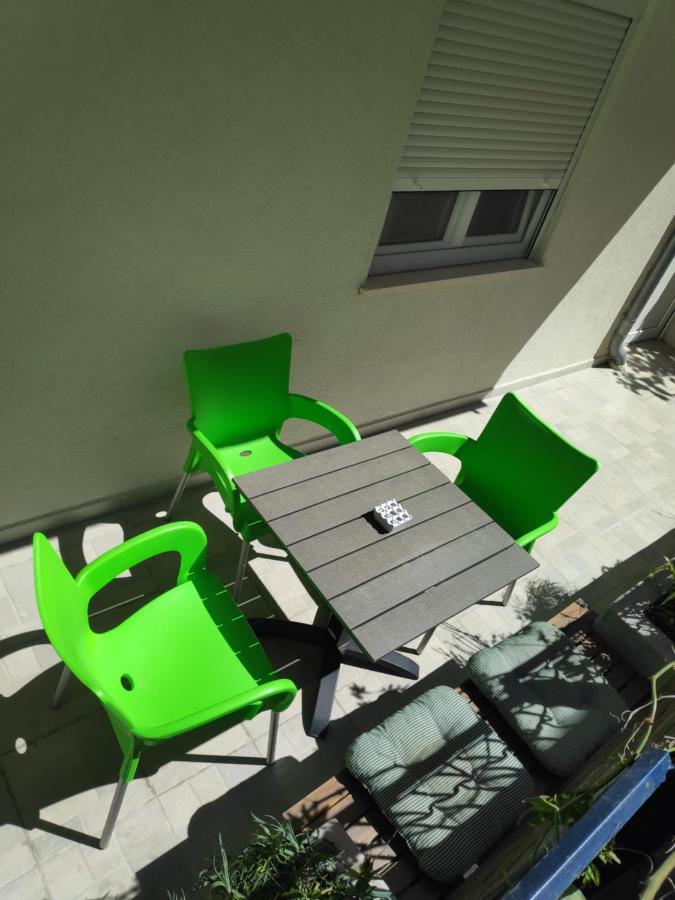 Apartment Emaro *
